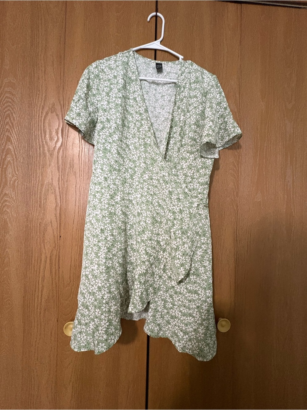 SHEIN Light Green Floral Wrap Mini Dress
